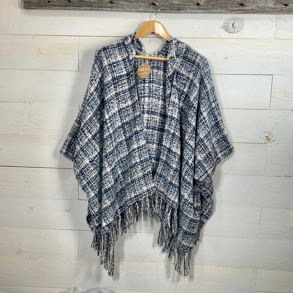 Super Soft Knit Hooded Cape - Picture 4 of 7